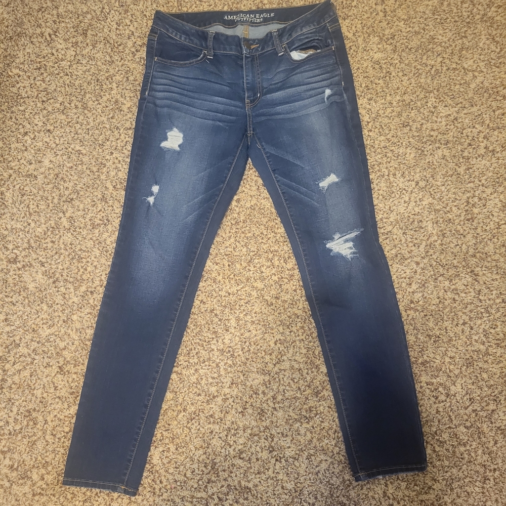 *LAST CHANCE*American Eagle Outfitters Women's Blue Distressed Jeans